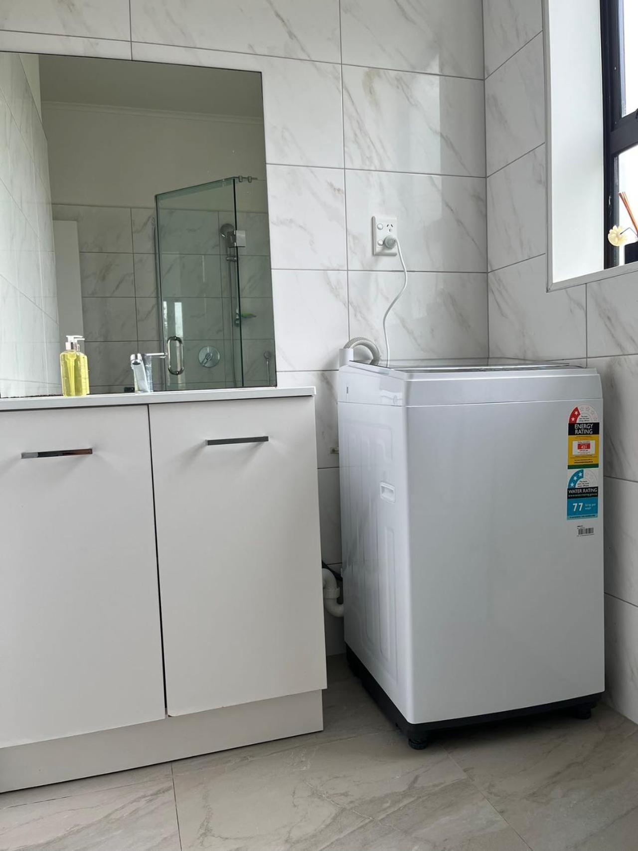 Totara Vale, Free Coffee, Parking And Wifi, Near Glenfield Mall And Highway 18,1 Auckland Exteriör bild